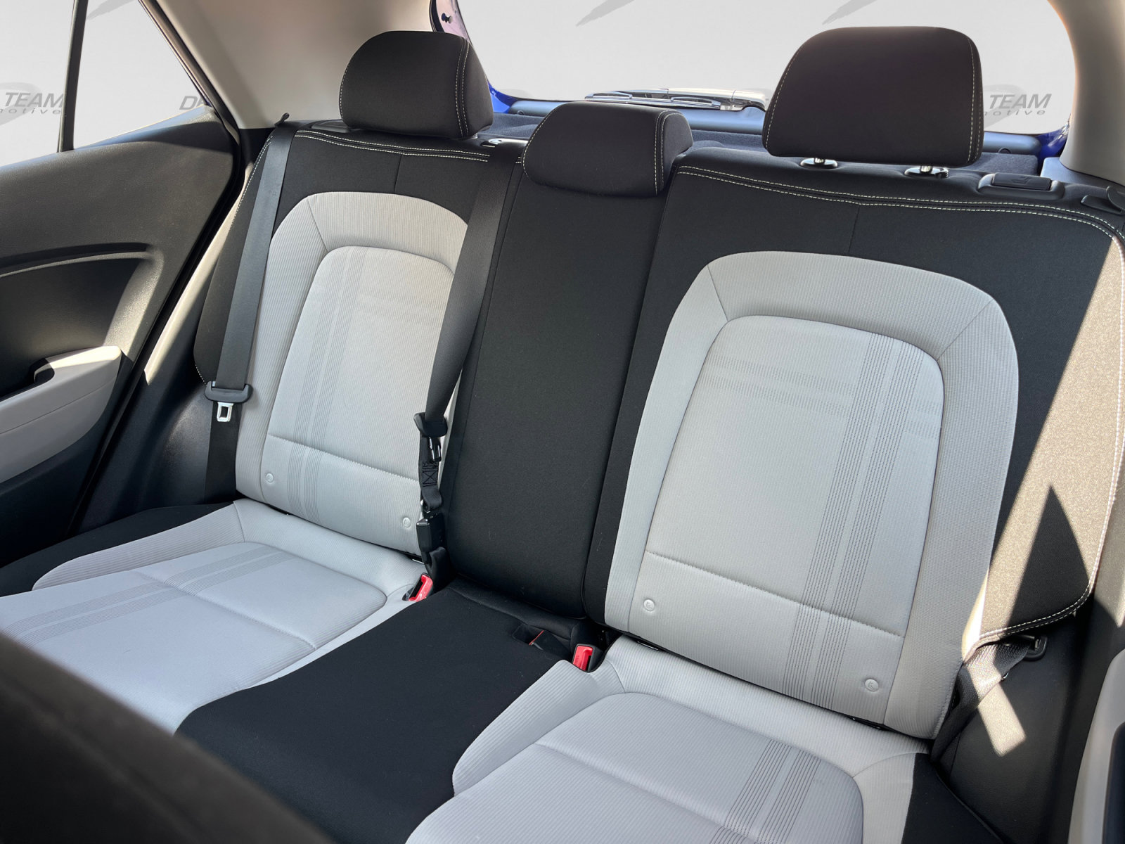 Used 2024 Hyundai Venue SEL FWD image 13