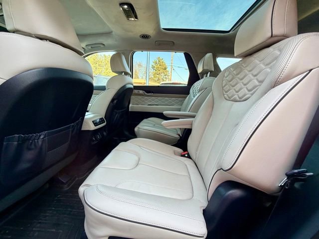 Used 2022 Hyundai Palisade Calligraphy image 16