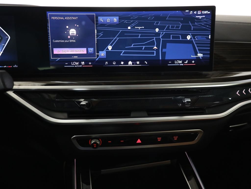 Used 2025 BMW X7 xDrive40i AWD/4WD image 22