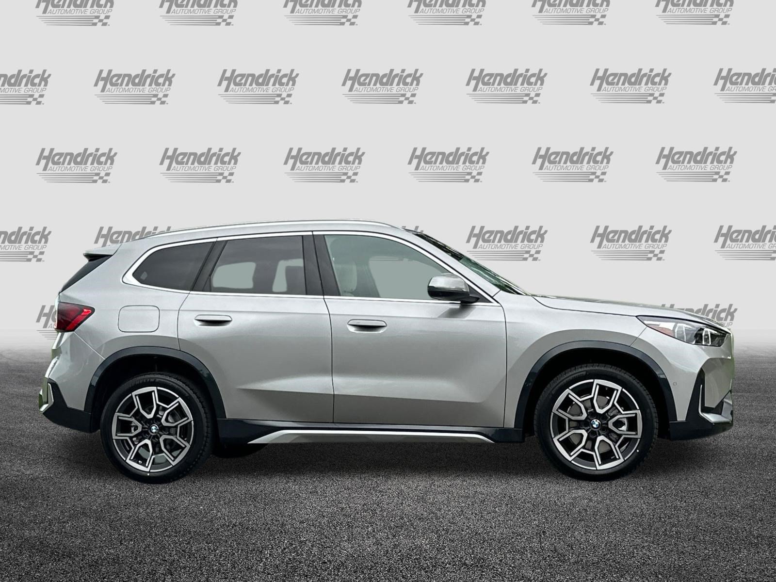 New 2026 BMW X1 xDrive28i w/ Technology Package AWD/4WD image 3