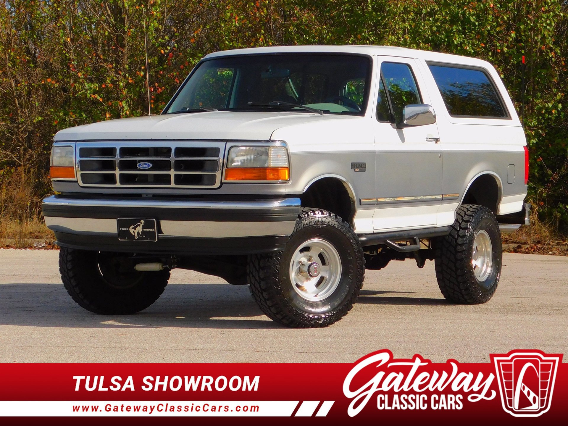 Used 1995 Ford Bronco XLT AWD/4WD image 1