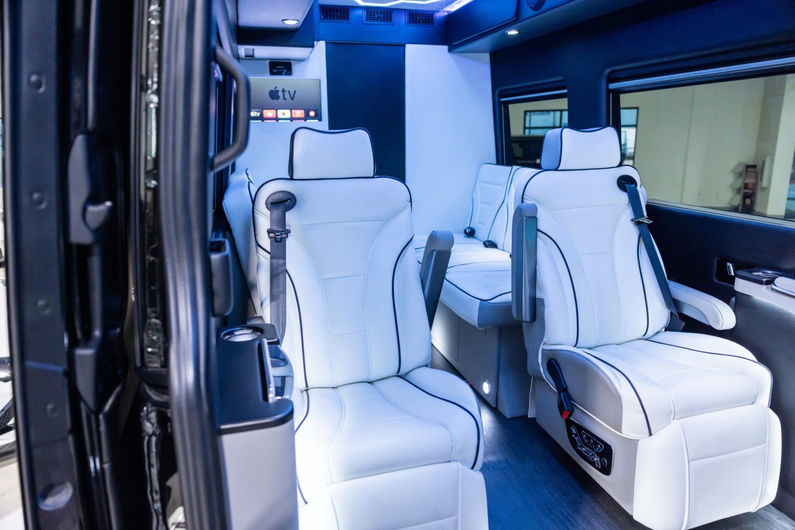 Used 2025 Mercedes-Benz Sprinter 3500 image 29