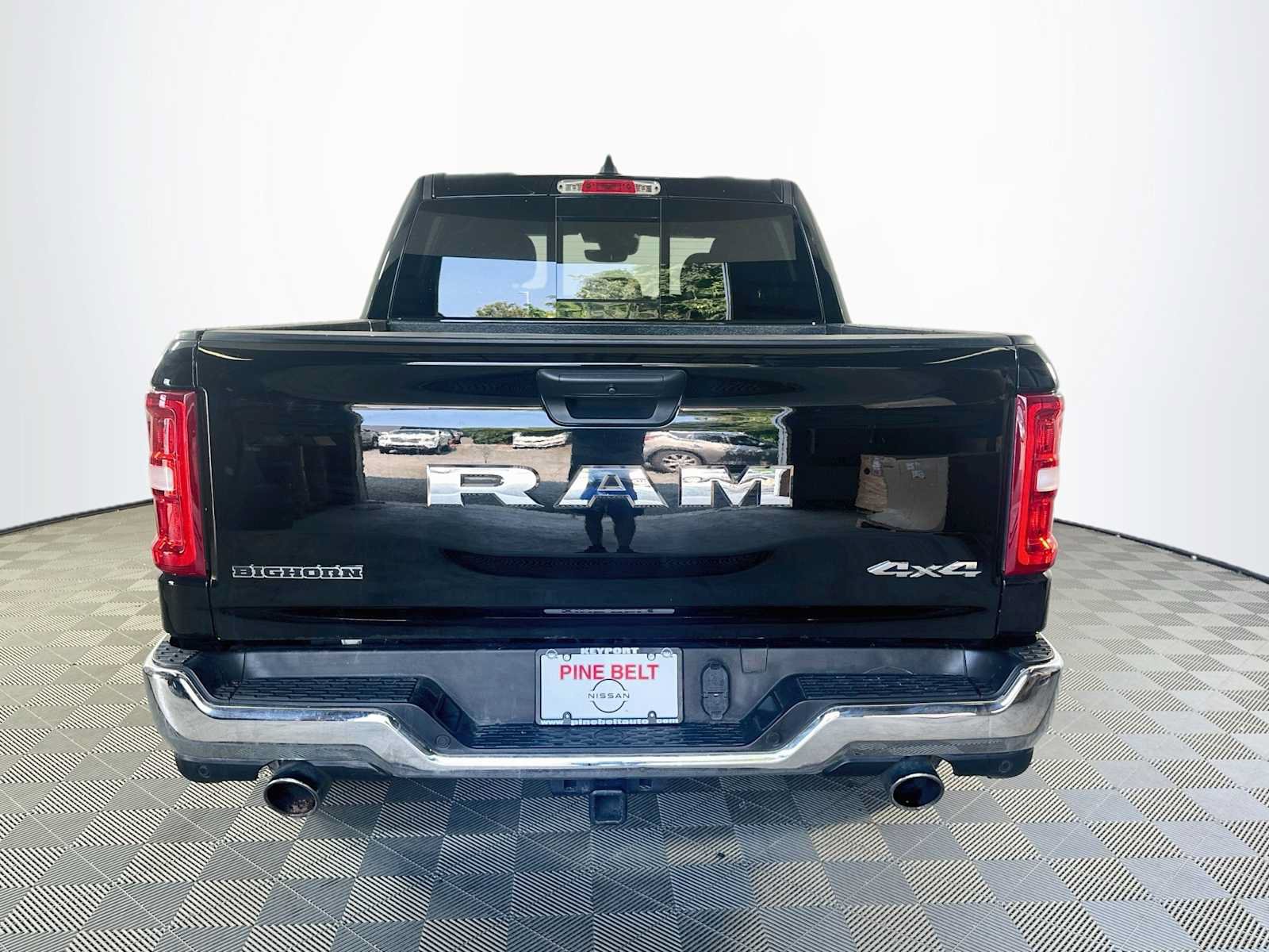 Used 2025 RAM 1500 Big Horn AWD/4WD image 5