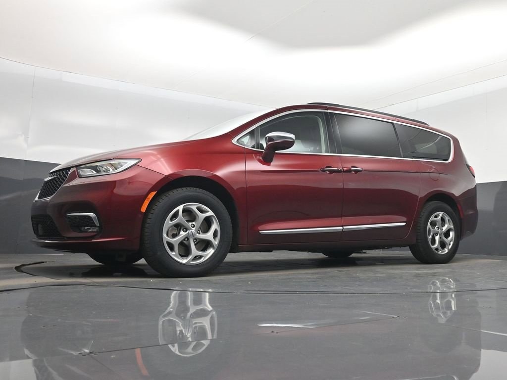 Used 2022 Chrysler Pacifica Limited image 53