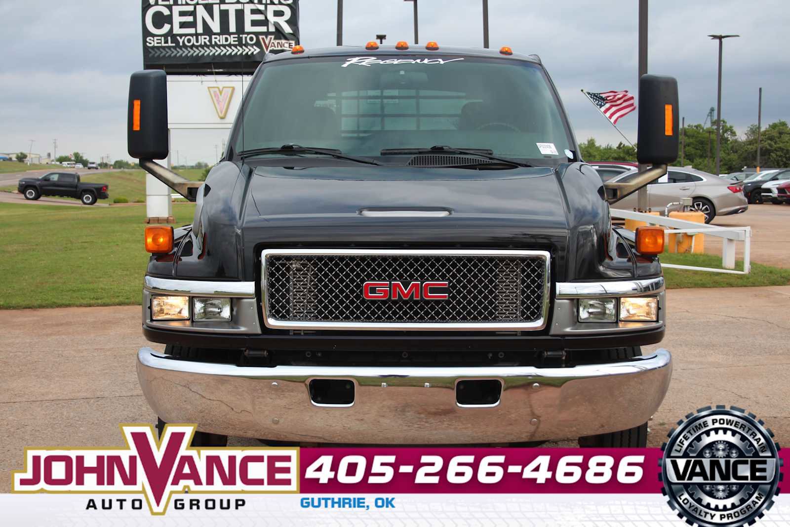Used 2005 GMC TopKick C4500 2WD Crew Cab image 2