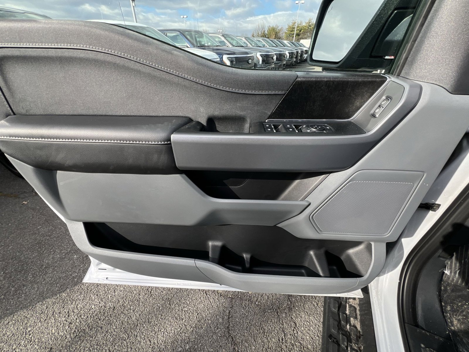 New 2025 Ford F150 Lightning XLT image 15