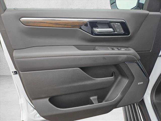 New 2026 Chevrolet Tahoe High Country AWD/4WD image 13