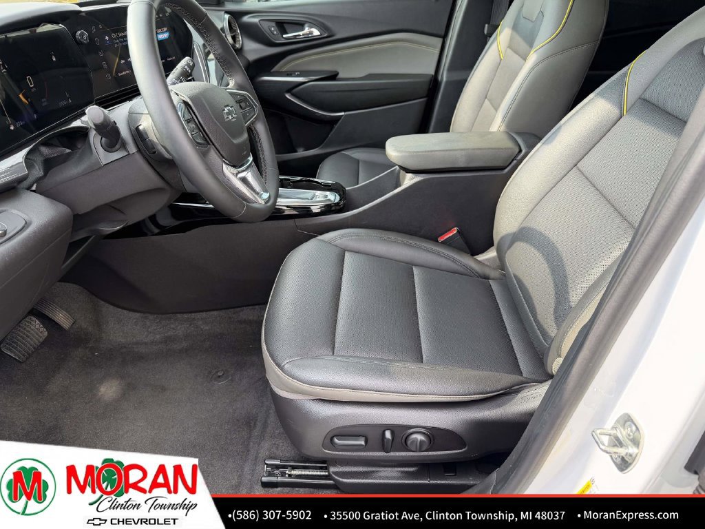 Certified 2026 Chevrolet Trax ACTIV w/ Sunroof Package FWD image 17