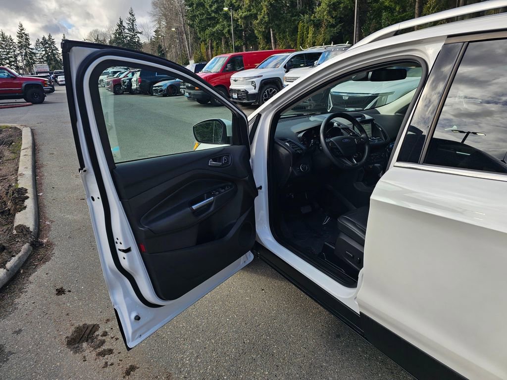 Used 2017 Ford Escape Titanium w/ Equipment Group 301A image 18