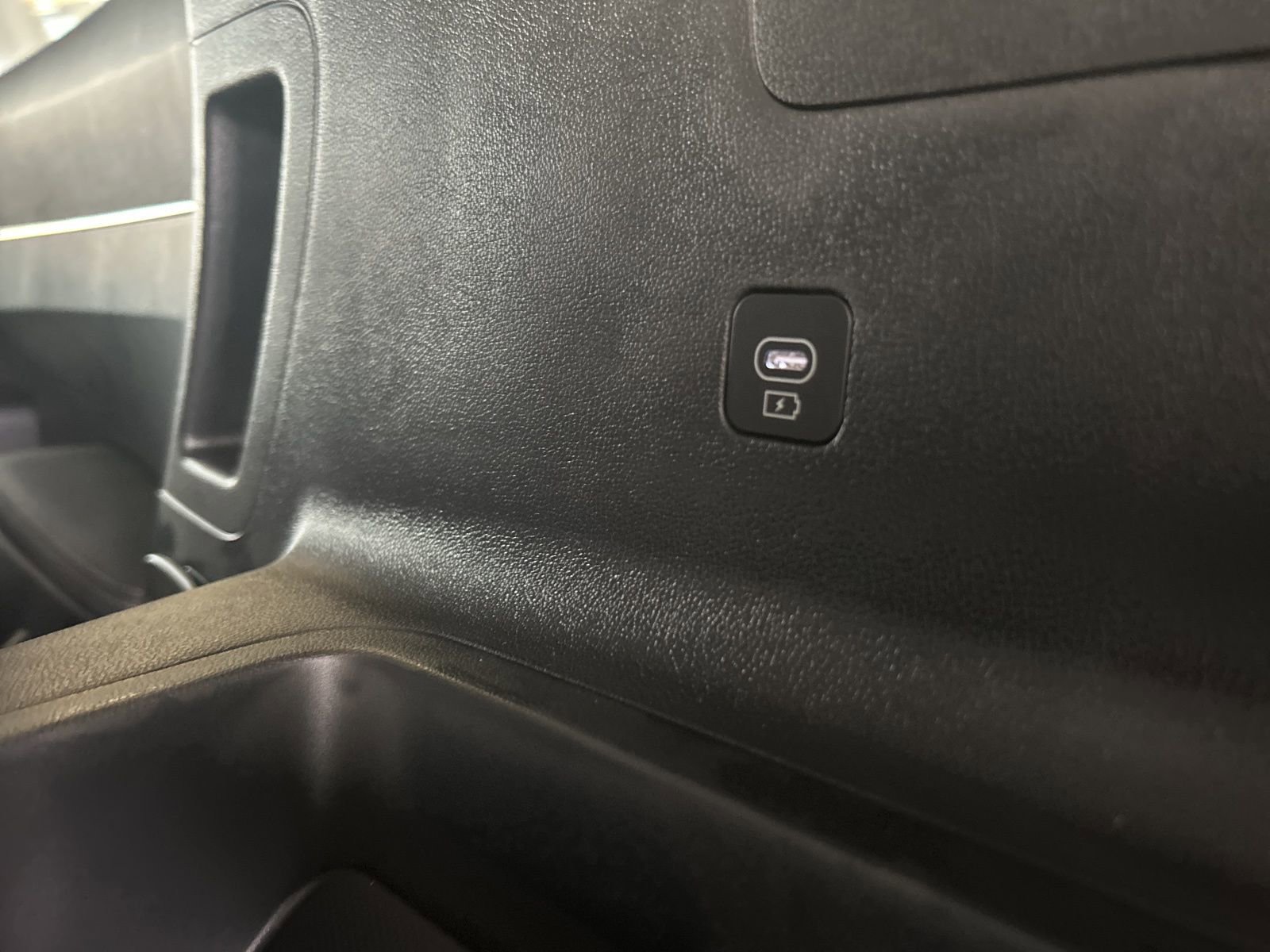 New 2025 Kia Sorento EX image 14