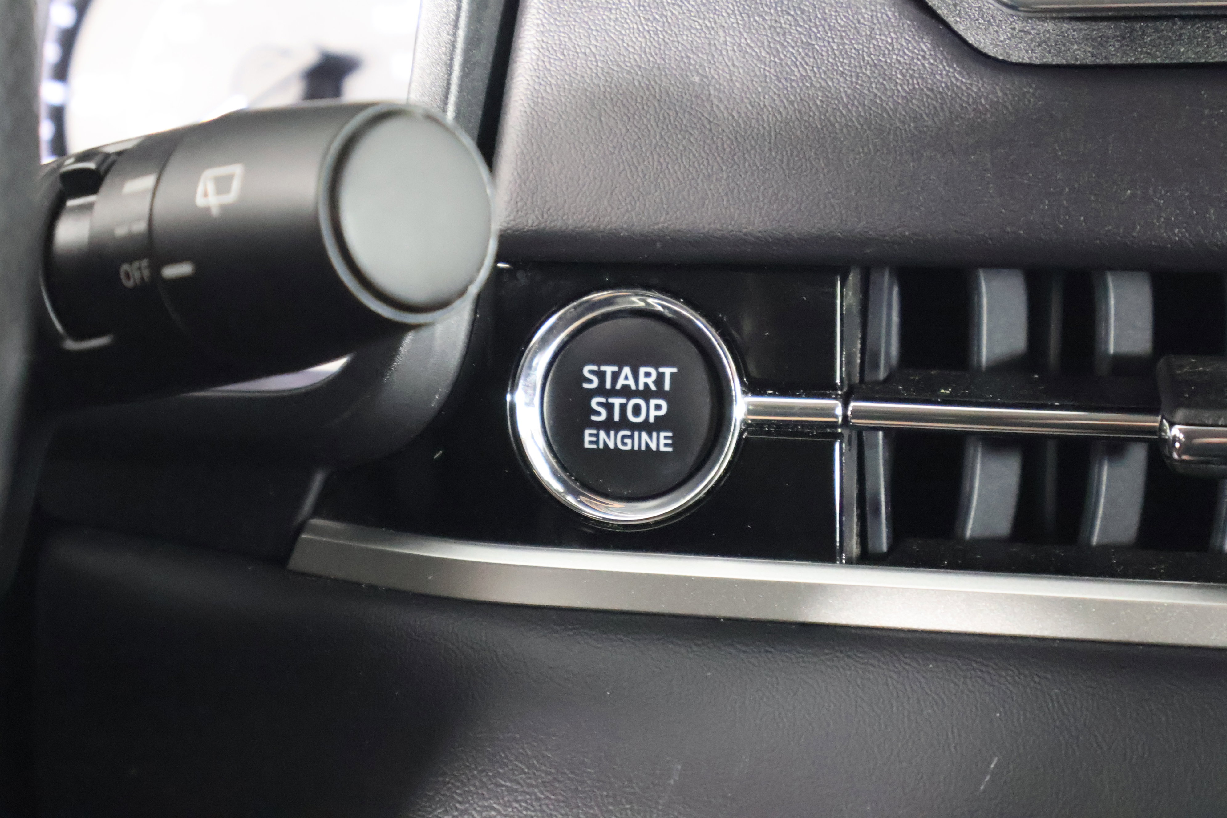 Used 2024 Mitsubishi Outlander ES image 24