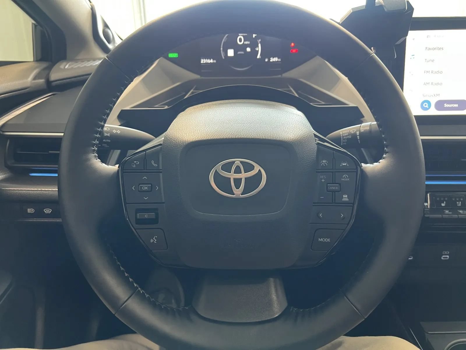 Used 2024 Toyota Prius Limited w/ Limited Premium Package FWD image 32