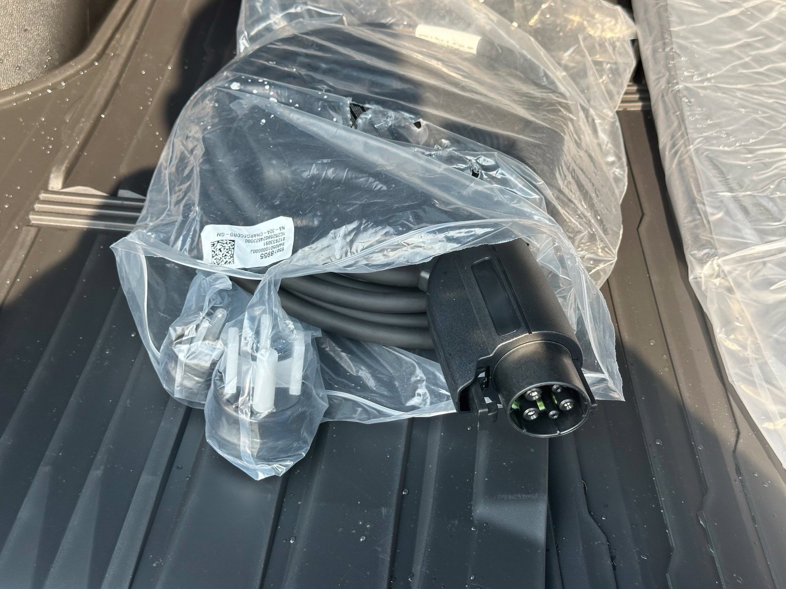 New 2026 Chevrolet Equinox EV LT FWD image 15