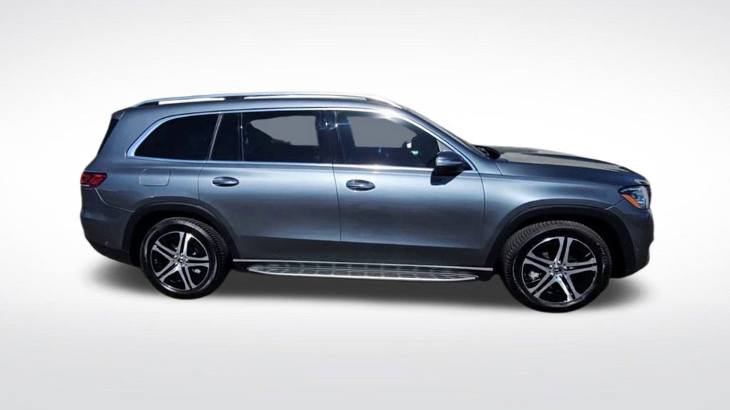 Used 2022 Mercedes-Benz GLS 450 4MATIC image 9