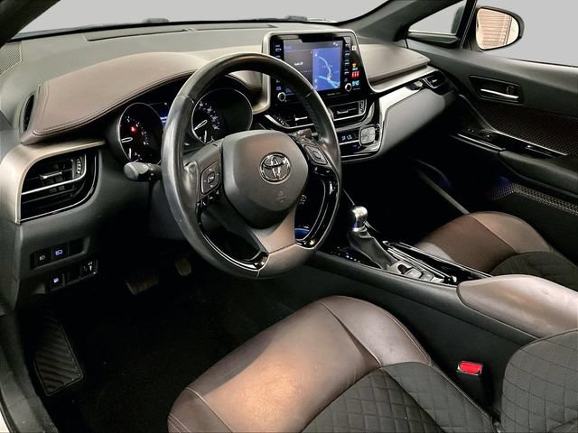 Used 2019 Toyota C-HR Limited FWD image 12