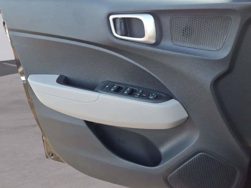 New 2026 Hyundai Venue SEL FWD image 11