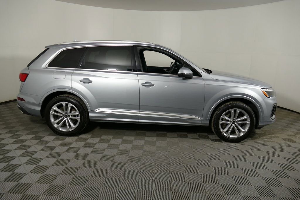 Used 2025 Audi Q7 3.0T Premium Plus AWD/4WD image 2