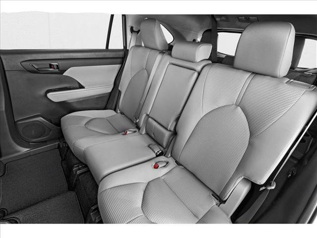 New 2025 Toyota Highlander LE image 9