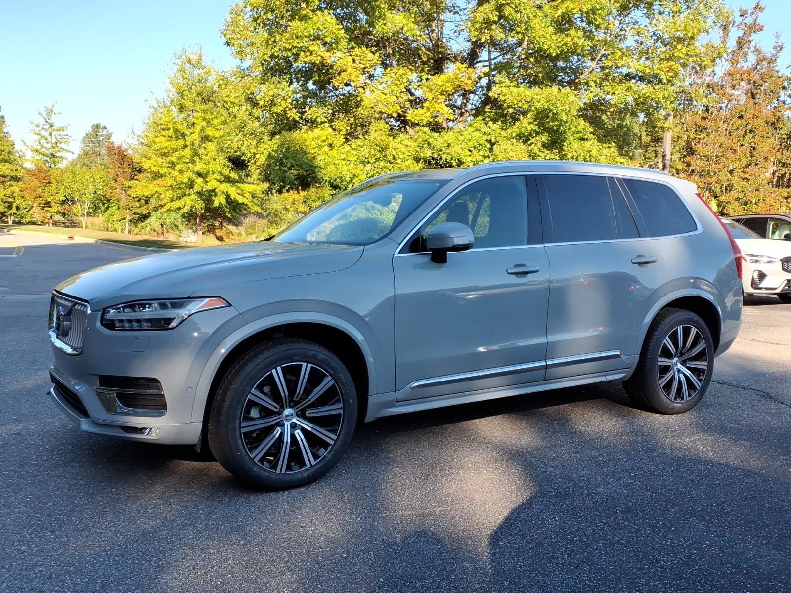 Certified 2024 Volvo XC90 T8 Ultimate w/ Protection Package Premier AWD/4WD image 8
