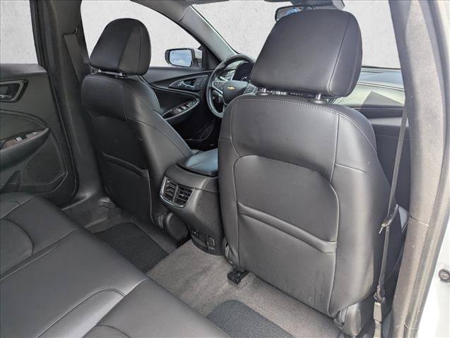 Used 2021 Chevrolet Malibu Premier FWD image 30