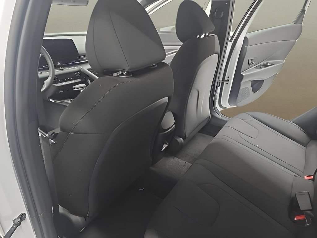 New 2026 Hyundai Elantra SEL FWD image 12