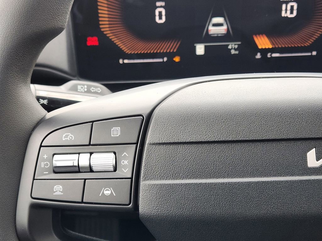 New 2025 Kia K4 LX image 19