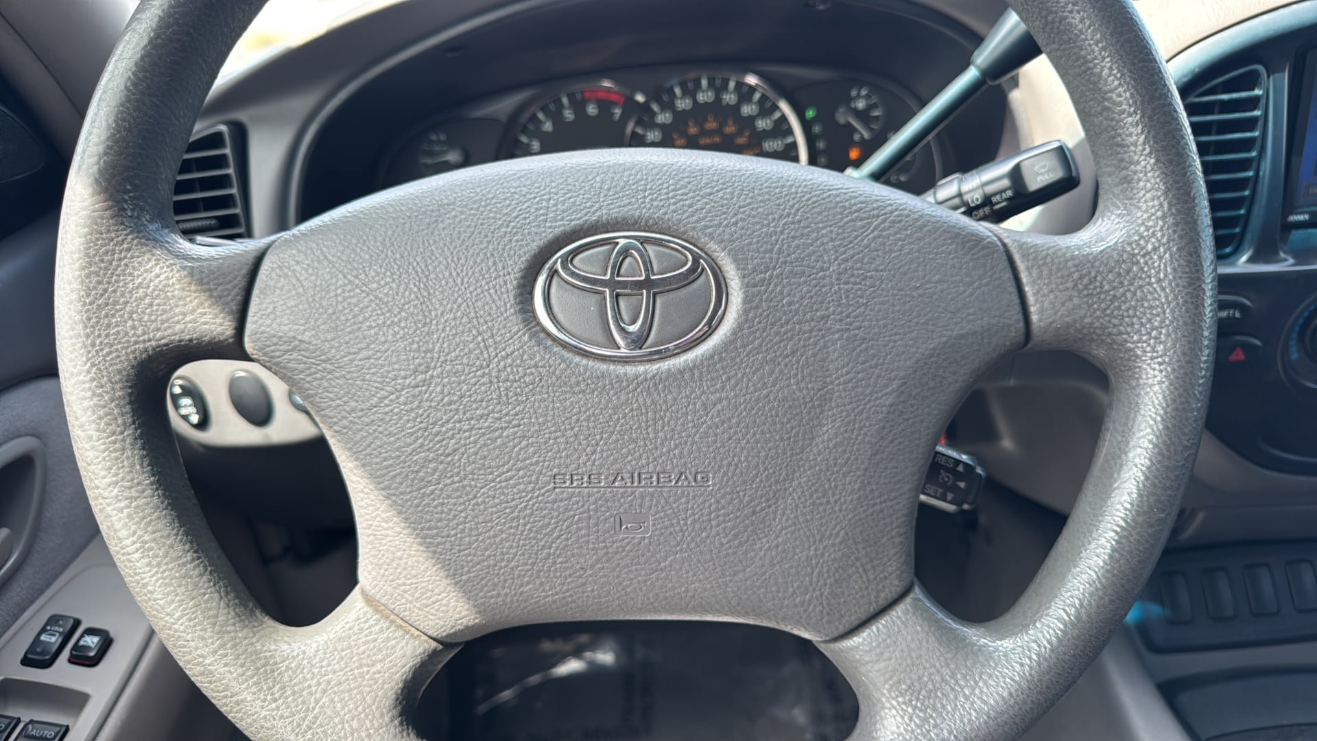 Used 2006 Toyota Sequoia SR5 RWD image 27