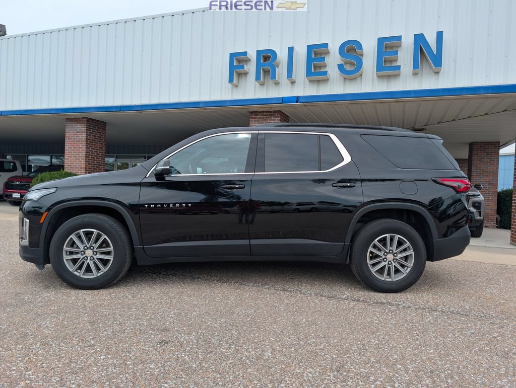 Used 2023 Chevrolet Traverse LT FWD image 3