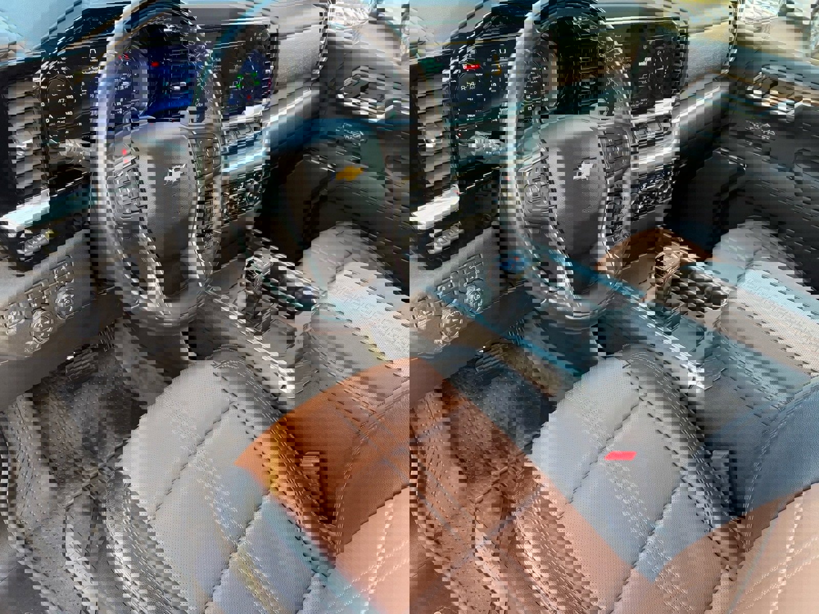 Used 2024 Chevrolet Silverado 1500 High Country image 16