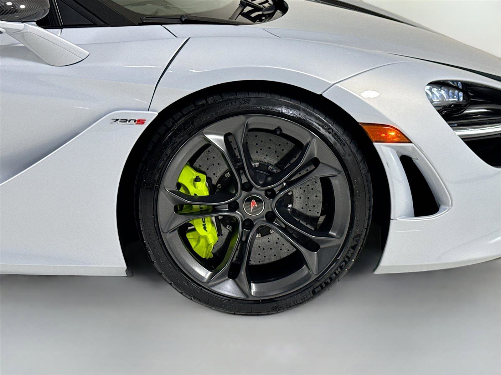 Used 2018 McLaren 720S image 37