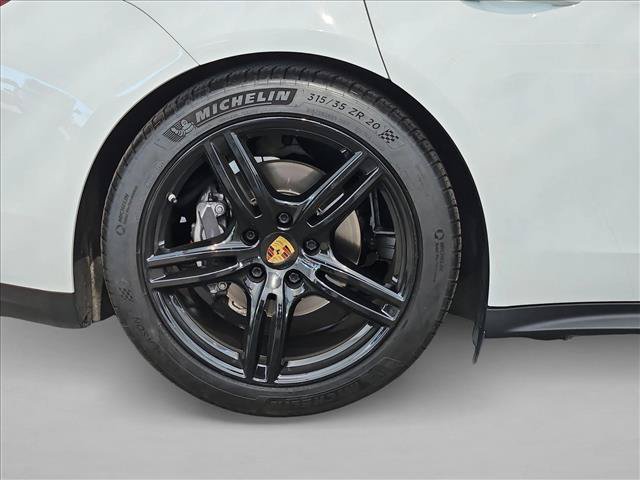 Used 2018 Porsche Panamera image 17