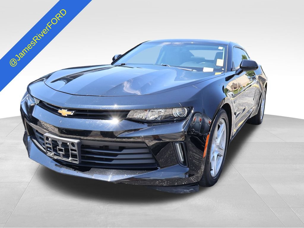 Used 2017 Chevrolet Camaro LT RWD image 2