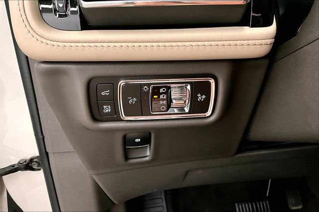 Used 2023 Lincoln Nautilus Reserve image 39