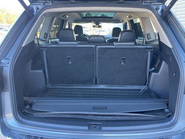 Used 2024 Volkswagen Atlas SEL Premium R-Line image 37