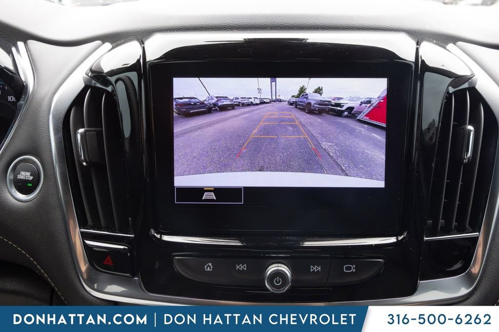 Used 2023 Chevrolet Traverse LT FWD image 9