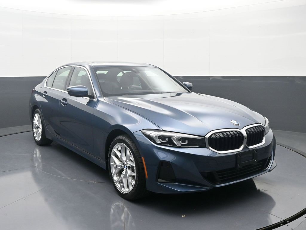 Used 2025 BMW 330i xDrive Sedan image 3