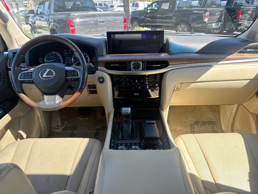 Used 2019 Lexus LX 570 4WD w/ Luxury Package image 24