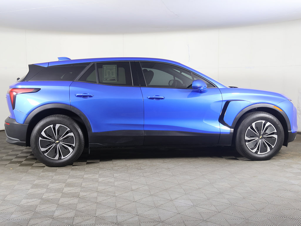 Used 2025 Chevrolet Blazer EV LT AWD/4WD image 18
