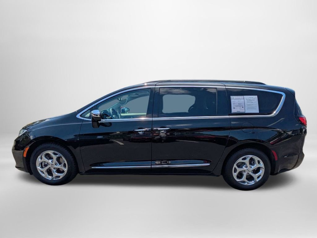 Used 2022 Chrysler Pacifica Limited FWD image 7
