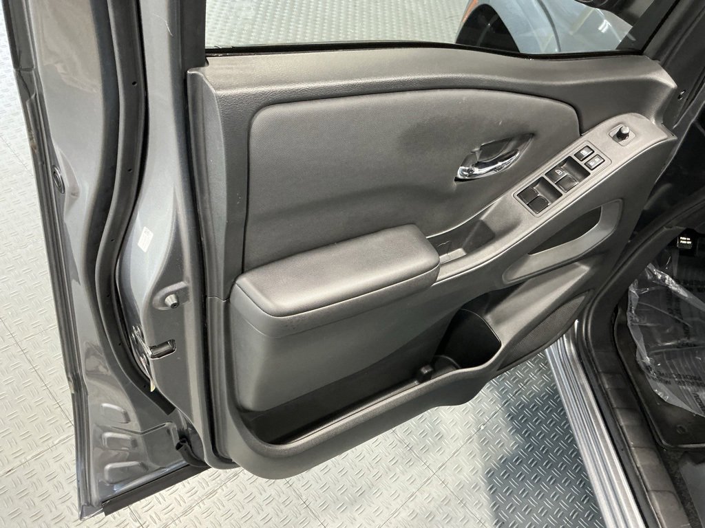 Used 2024 Nissan Frontier SV w/ Technology Package image 22