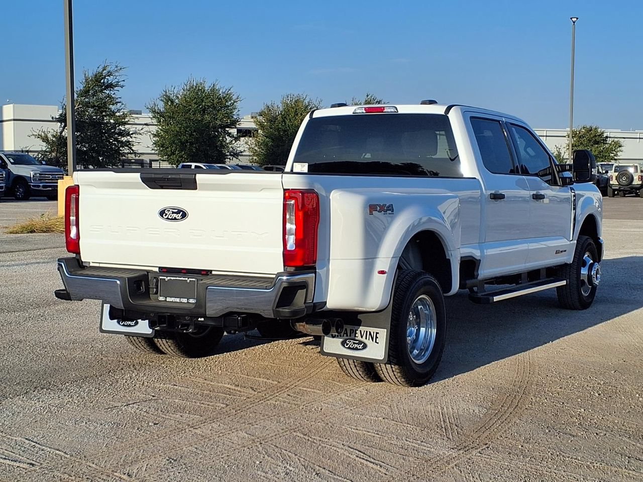 New 2027 Ford F350 XLT AWD/4WD image 4