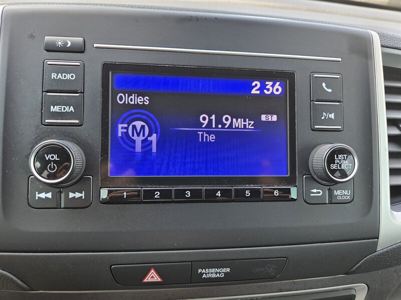 Used 2019 Honda Pilot LX image 19