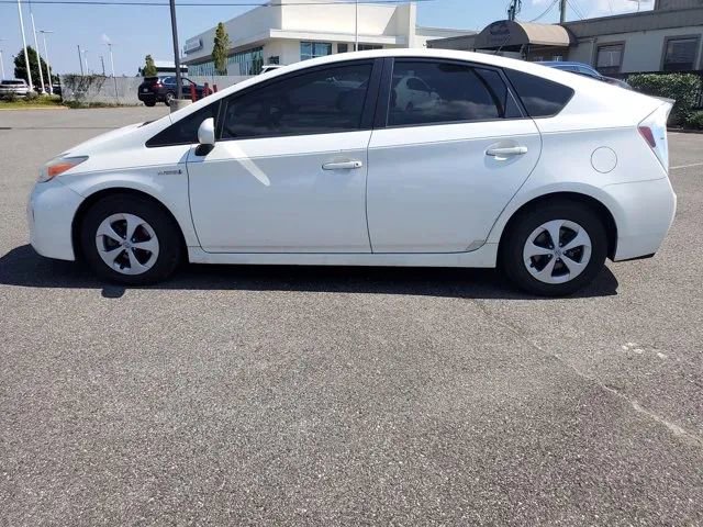 Used 2013 Toyota Prius One image 4