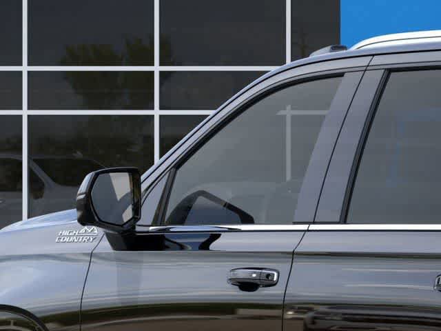New 2026 Chevrolet Suburban High Country AWD/4WD image 12
