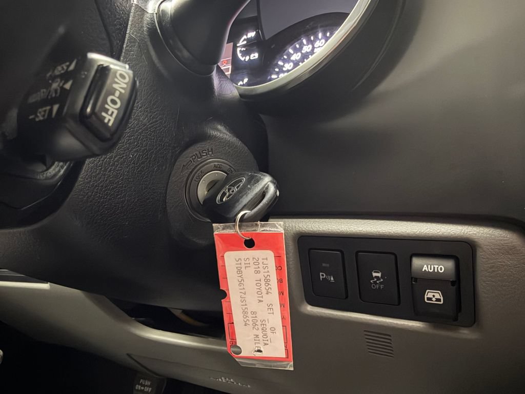 Used 2018 Toyota Sequoia SR5 AWD/4WD image 31