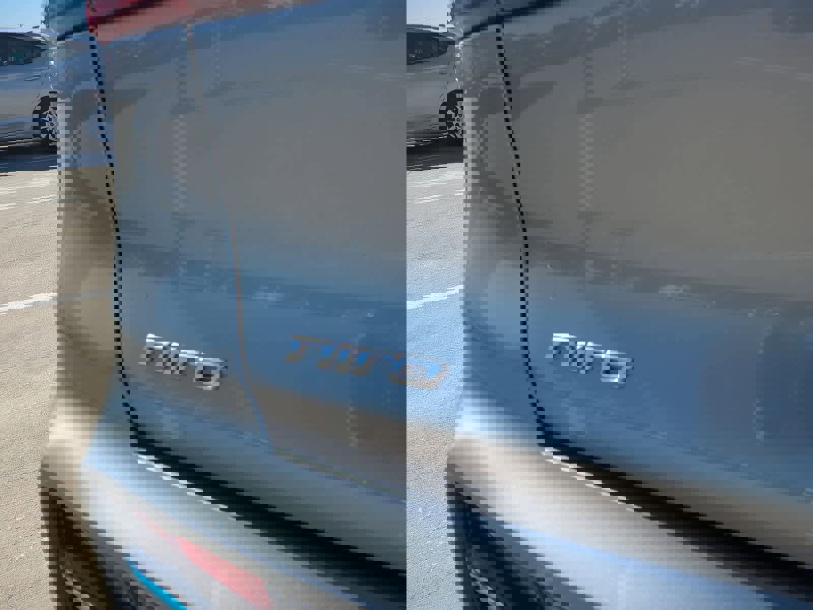 Certified 2022 Kia Niro EX image 12