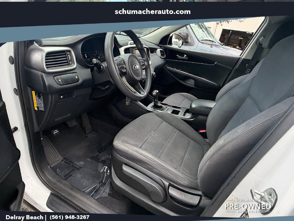 Used 2017 Kia Sorento LX FWD image 11