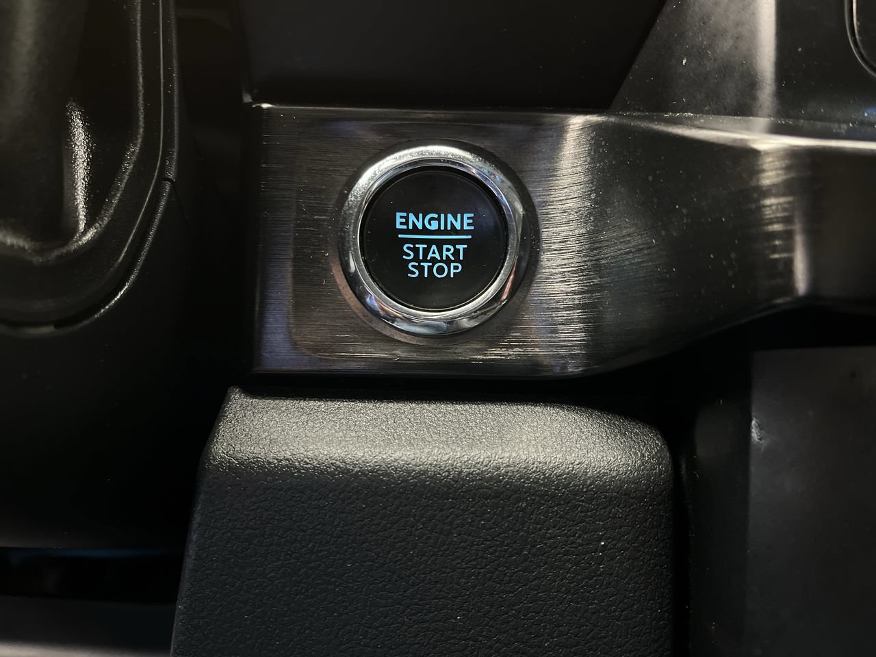 Certified 2023 Ford F250 Lariat AWD/4WD image 25