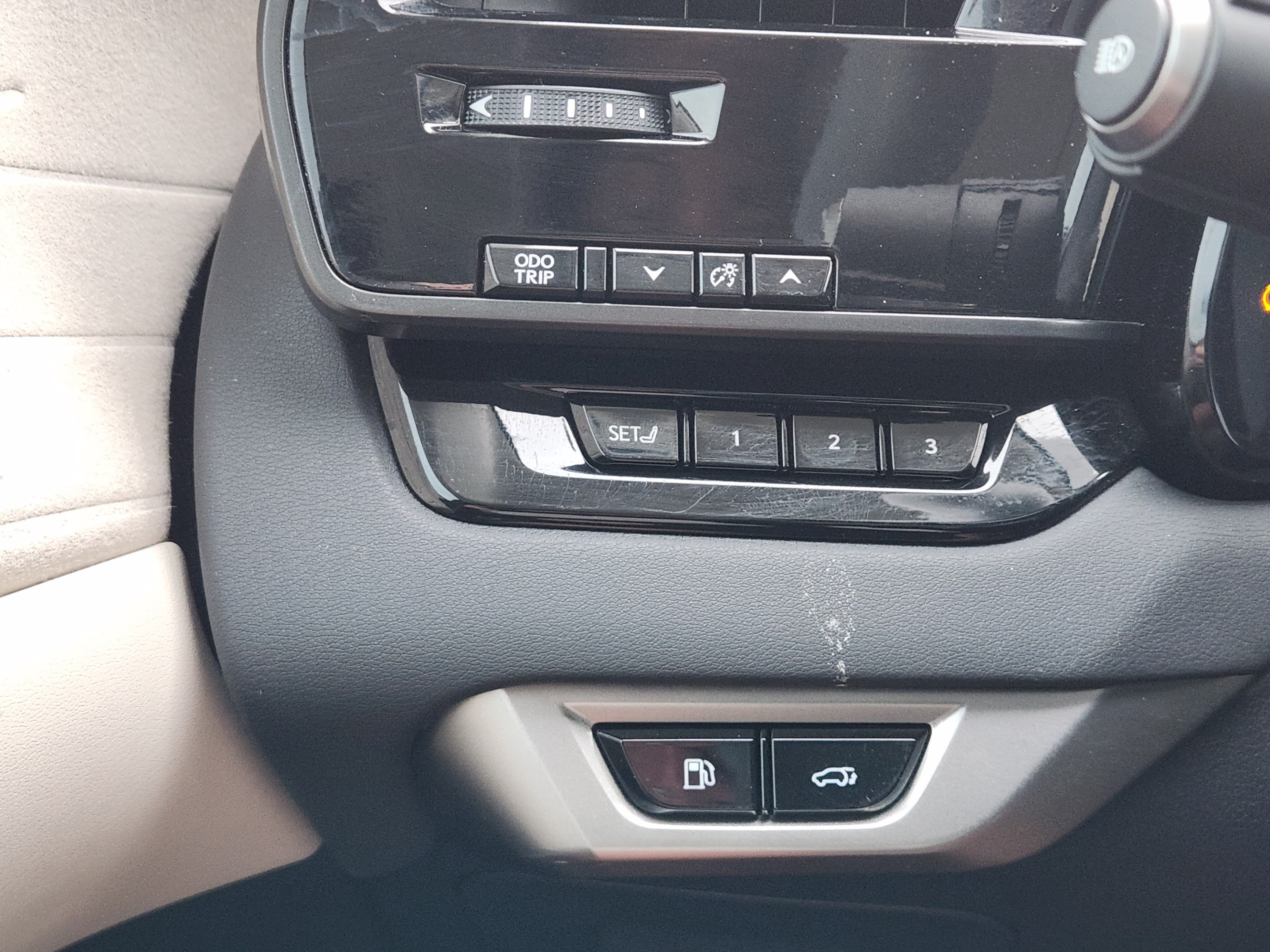 Certified 2023 Lexus RX 350 FWD w/ Cold Area Package image 14
