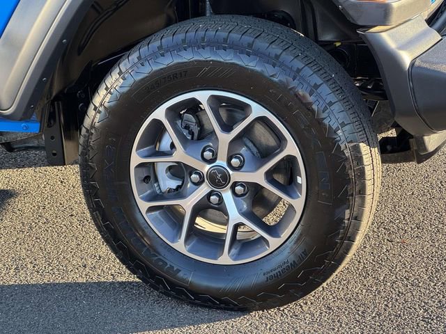 Used 2025 Jeep Wrangler Sport image 5